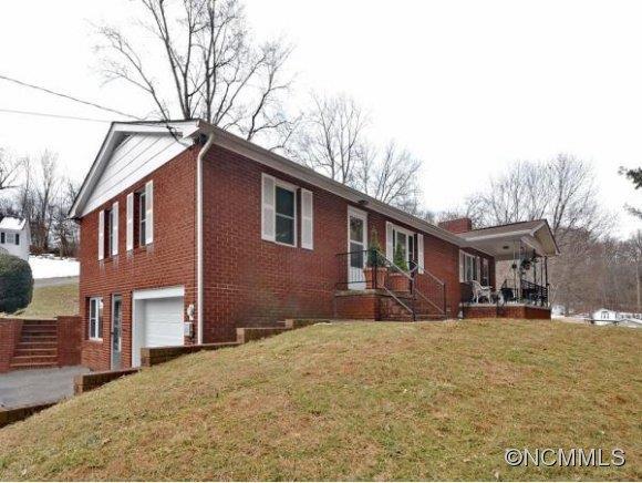 665 N Morgan Branch Rd, Candler, NC 28715