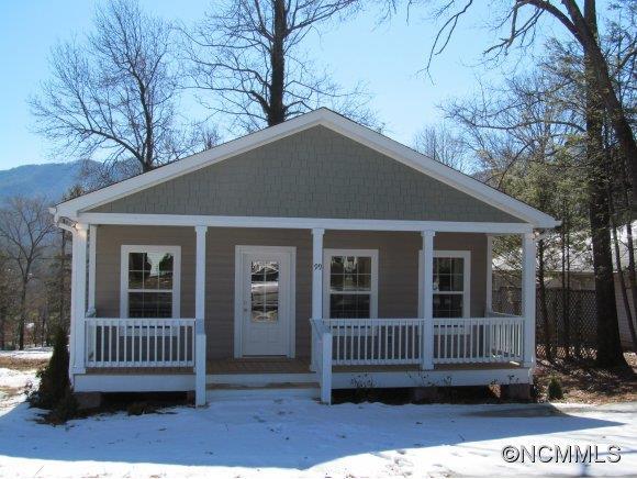 99 Taylor Street, Black Mountain, NC 28711