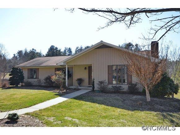 104 Woodland Hills Rd, Asheville, NC 28804