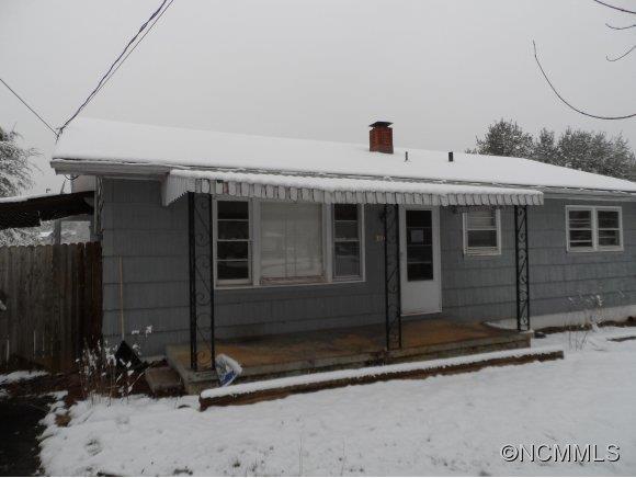 390 Oakdale Road, Waynesville, NC 28786