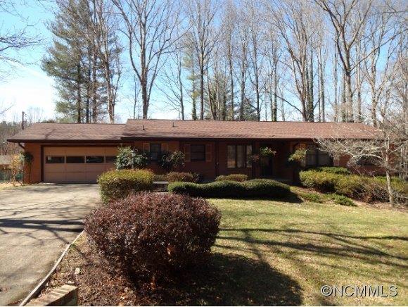 116 Atwood Drive, Hendersonville, NC 28792