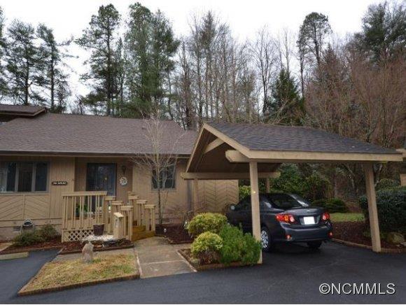 1106 Red Oak Drive, Hendersonville, NC 28791