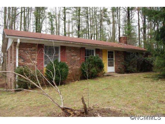 607 West Blue Ridge Rd, East Flat Rock, NC 28726