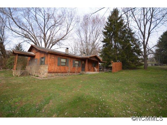 378 Old Us 19 & 23 Hwy, Candler, NC 28715