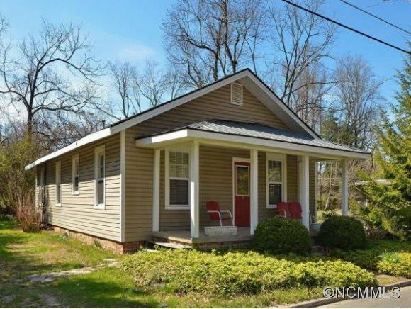 411 Spring Street, Hendersonville, NC 28739