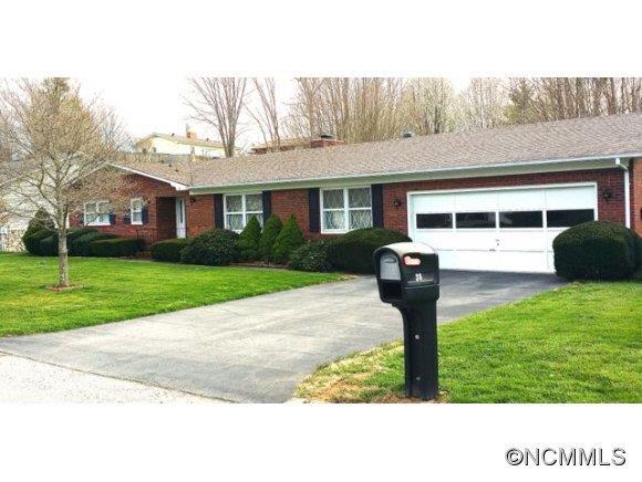 38 Johnson Dr, Canton, NC 28716