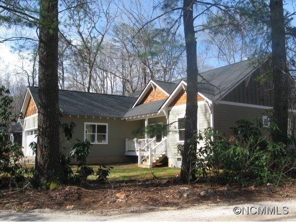 19 Woodbend Lane, Black Mountain, NC 28711
