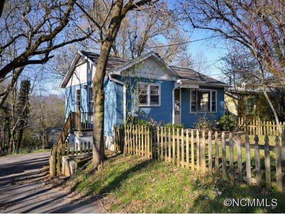 48 Sand Hill School Rd, Asheville, NC 28806