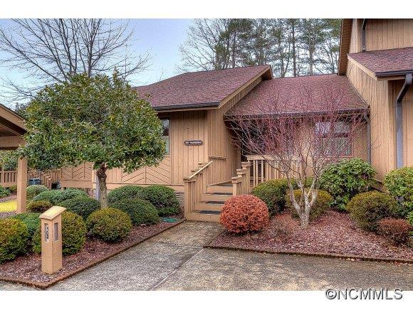 102 White Oak Drive, Hendersonville, NC 28791