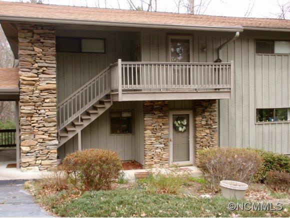 13 Cedarbrook Dr., Laurel Park, NC 28739