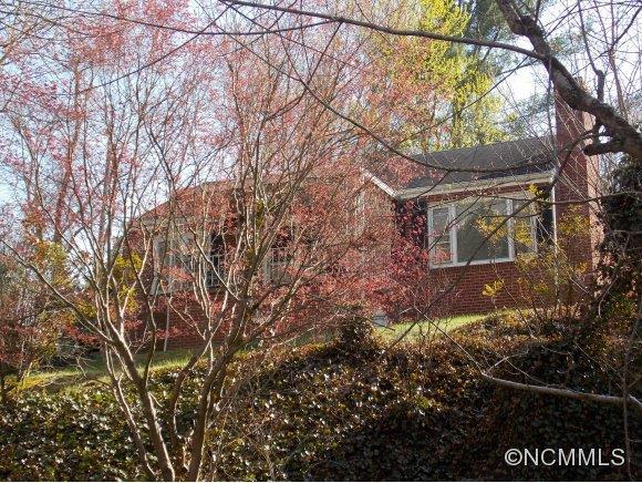 810 Old Marshall Hwy, Asheville, NC 28804