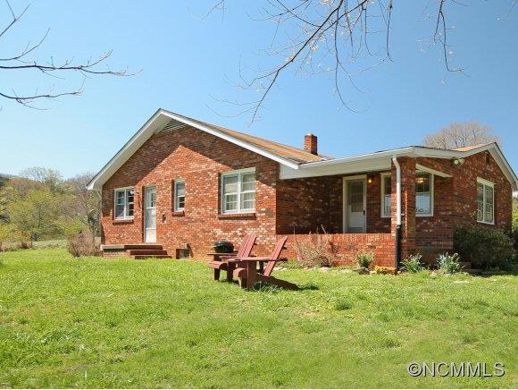 17 Spivey Mountain Road, Asheville, NC 28806