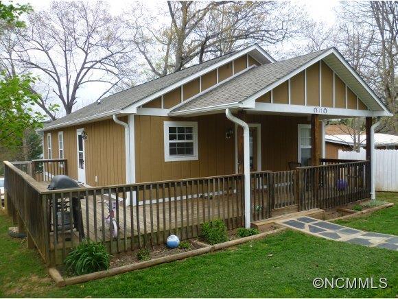 17 Maple Ln., Arden, NC 28704