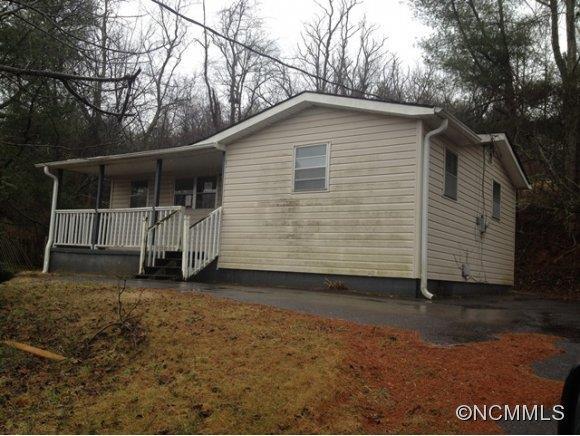 241 Longs Chapel Rd, Weaverville, NC 28787
