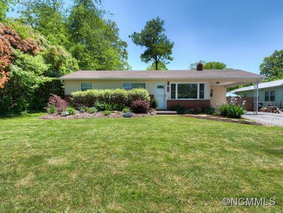 207 Sherwood Road, Swannanoa, NC 28778