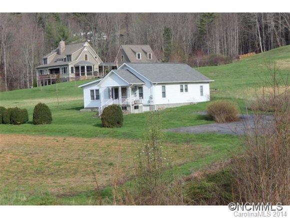 193 Hickory Lane, Burnsville, NC 28714