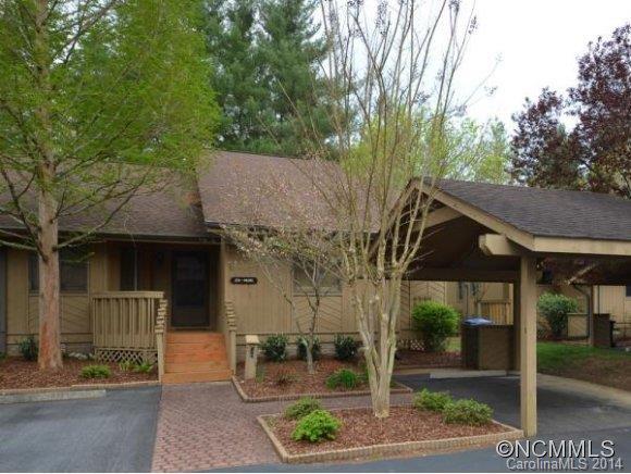 204 N. Scarlet Oak Lane, Hendersonville, NC 28791