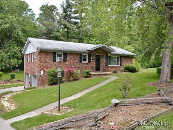 113 Shannon Road, Hendersonville, NC 28791