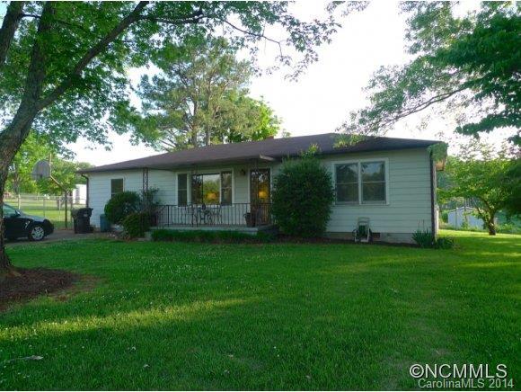 910 Enola Rd, Morganton, NC 28655