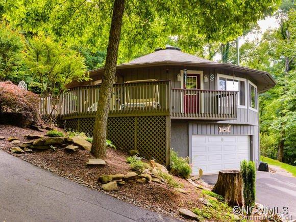 61 Jazaka Ridge Ln, Swannanoa, NC 28778