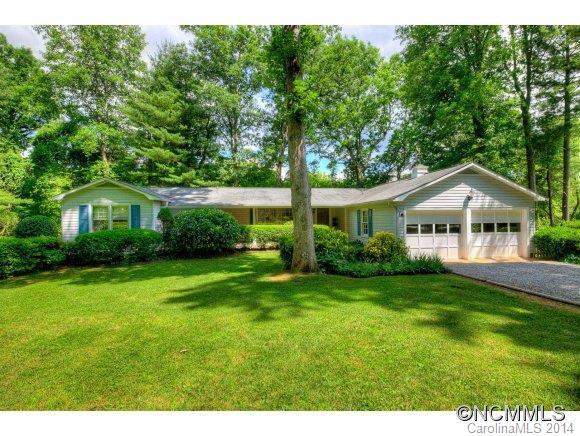 216 Sherwood Lane, Hendersonville, NC 28791