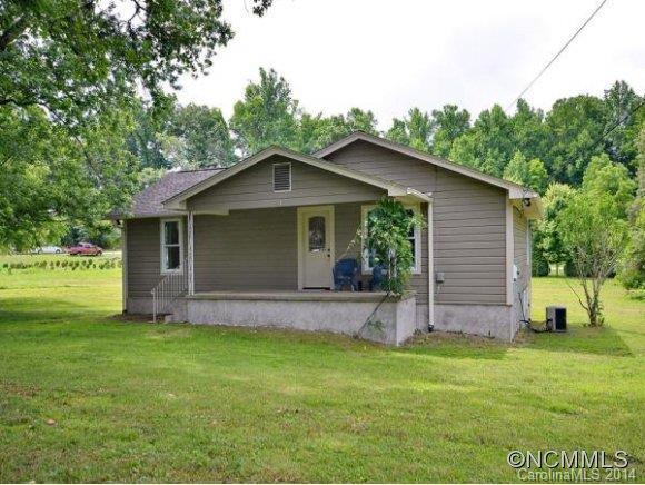 388 Fenway Circle, East Flat Rock, NC 28726