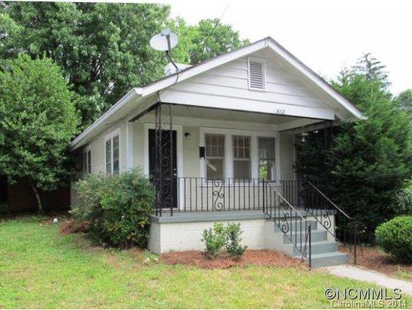 415 Ninth Avenue W., Hendersonville, NC 28792