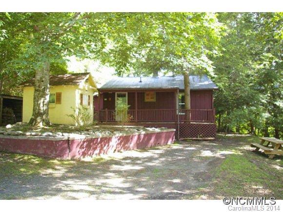 215 Wid Smith Rd., Burnsville, NC 28714