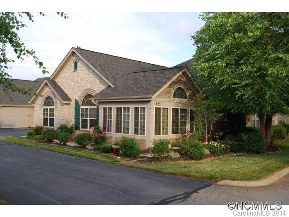 125 Outlook Circle, Swannanoa, NC 28778