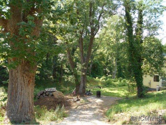 126 Dunwell Ave, Asheville, NC 28806