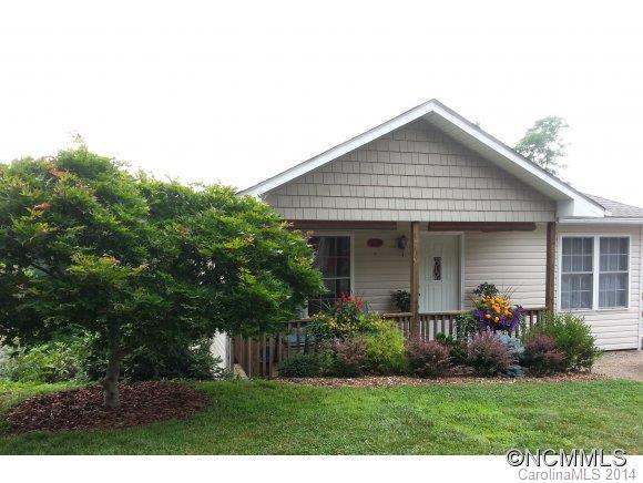 48 Green Oak Rd, Asheville, NC 28804