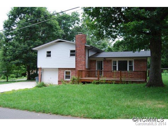 28 Goldmont Street, Black Mountain, NC 28711