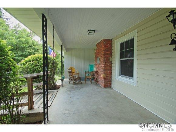 40 Sycamore Circle, Hendersonville, NC 28791