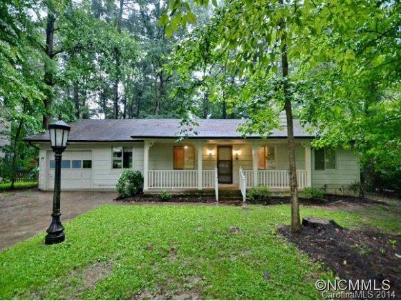 14 Berry Lane, Fletcher, NC 28732