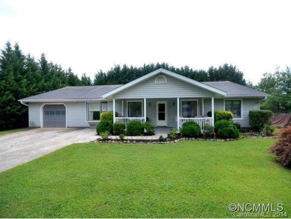 7 Apple Blossom Lane, Hendersonville, NC 28792