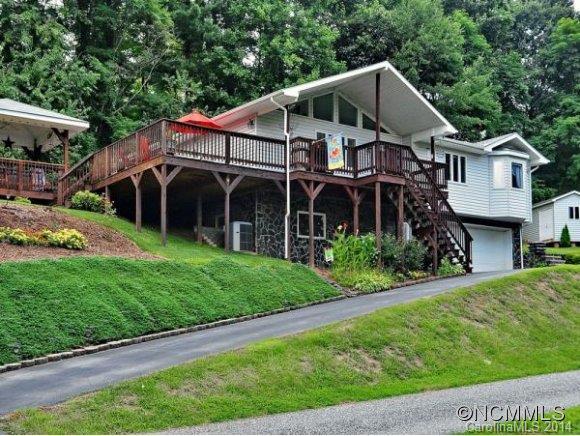 295 Acorn Lane, Clyde, NC 28721