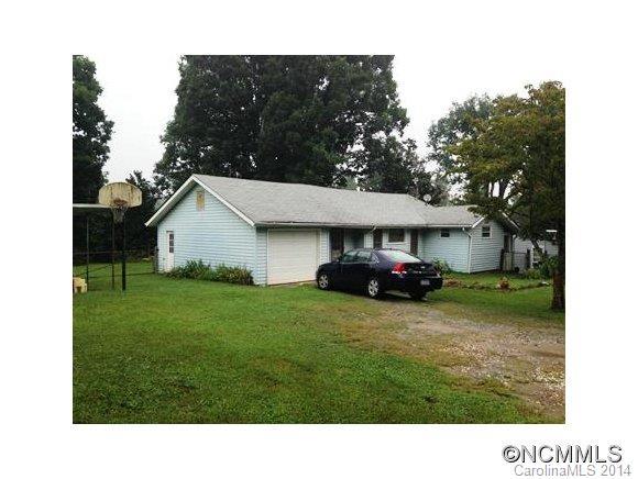 108 Stepp Street, East Flat Rock, NC 28726