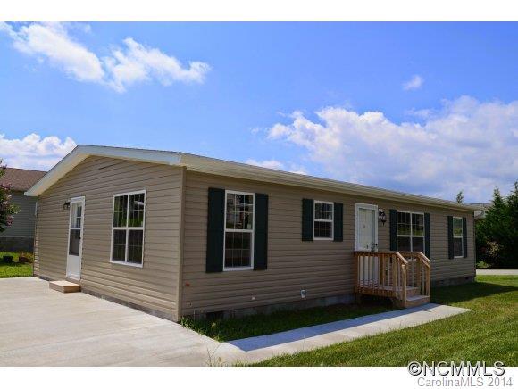 11 Virginia Loop Ln, Hendersonville, NC 28792