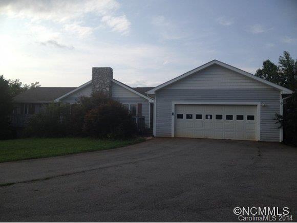 44 Rodeo Dr, Leicester, NC 28748