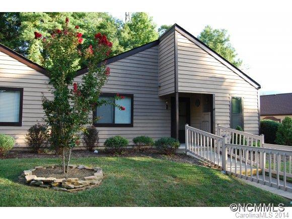 8 Woodlands Drive, Black Mountain, NC 28711