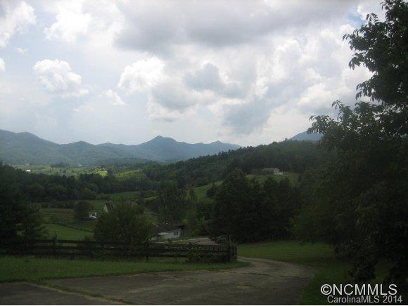 000 Jones Rd, Leicester, NC 28748