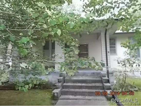 411 Young St., Hendersonville, NC 28792