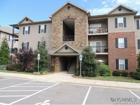 712 Appledoorn Cir., Asheville, NC 28803