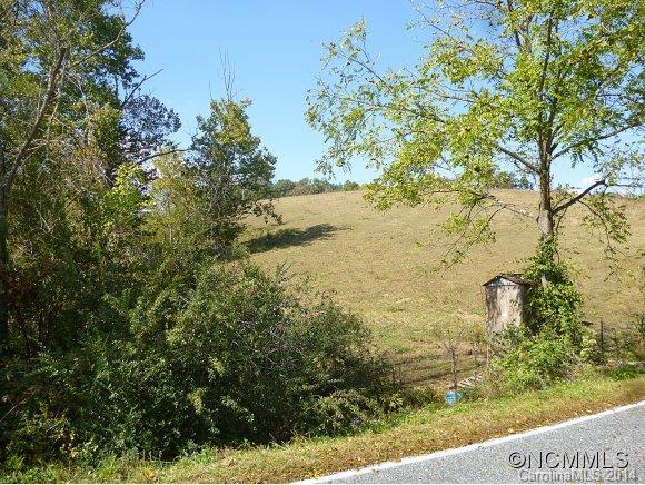 54 Sprouse Town Rd., Weaverville, NC 28701