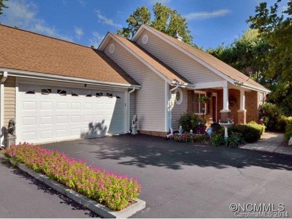 1036 Saddlebrook Drive, Hendersonville, NC 28739