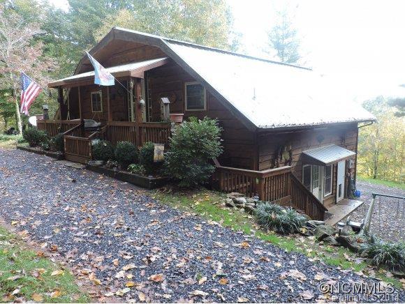 978 Dam Rd, Burnsville, NC 28714
