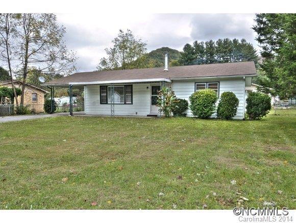 1533 Allens Creek Rd, Waynesville, NC 28786