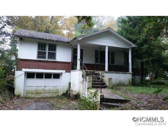 219 Gull Ave., East Flat Rock, NC 28726