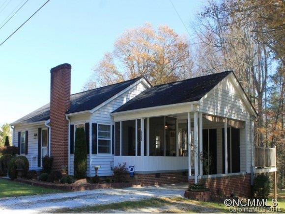 628 Oak Grove Road, Flat Rock, NC 28731