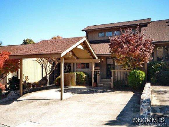 204 Red Oak Drive, Hendersonville, NC 28791